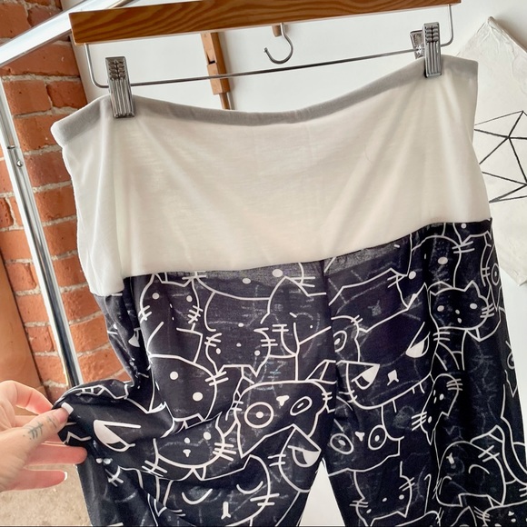 The CAT’S PAJAMA pants, large, $12 - Picture 7 of 12